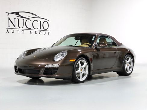 Used 2011 Porsche 911 Cabriolet image 28
