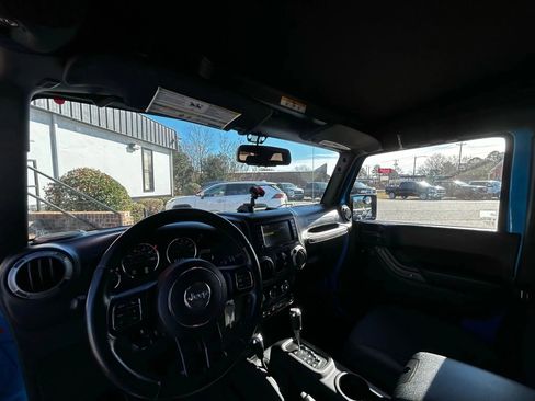 Used 2015 Jeep Wrangler Unlimited Sport w/ Quick Order Package 24S image 26