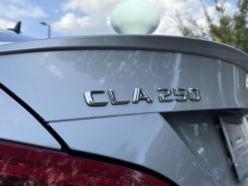 Used 2014 Mercedes-Benz CLA 250 image 11