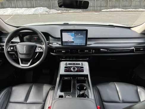 Used 2023 Lincoln Aviator AWD w/ Elements Package image 37
