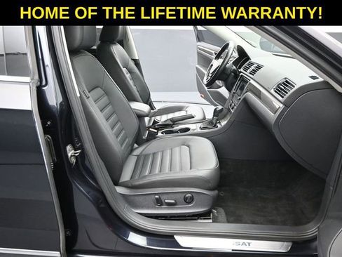 Used 2017 Volkswagen Passat 1.8T SEL Premium image 46