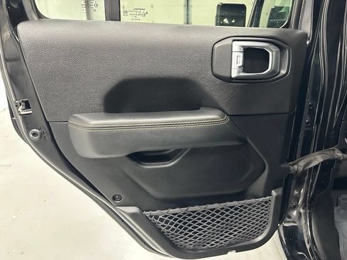 Used 2021 Jeep Wrangler Unlimited Sahara AWD/4WD image 43