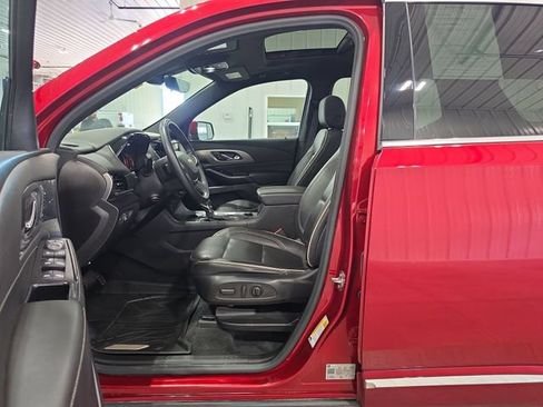 Used 2023 Chevrolet Traverse Premier AWD/4WD image 25