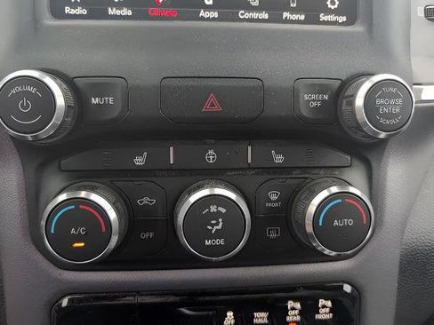 Used 2021 RAM 1500 Big Horn AWD/4WD image 13