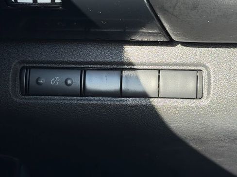 Used 2022 Nissan Pathfinder S AWD/4WD image 53