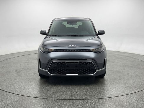 Used 2025 Kia Soul LX w/ LX Technology Package FWD image 2