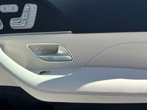 New 2026 Mercedes-Benz GLS 450 4MATIC image 28