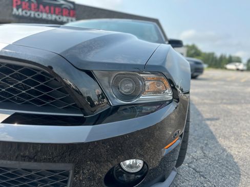 Used 2010 Ford Mustang Shelby GT500 RWD image 10