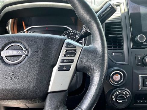 Used 2024 Nissan Titan SV w/ SV Convenience Package AWD/4WD image 12