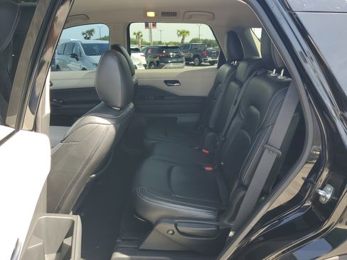 Certified 2022 Nissan Pathfinder SV FWD image 14