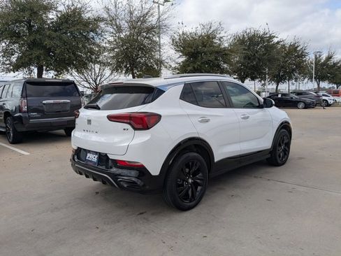 Used 2024 Buick Encore GX Sport Touring FWD image 5