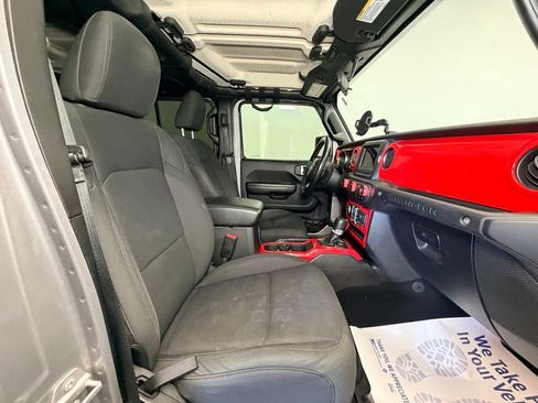 Used 2018 Jeep Wrangler Unlimited Sport S AWD/4WD image 9
