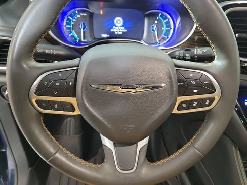 Used 2022 Chrysler Pacifica Pinnacle FWD image 15