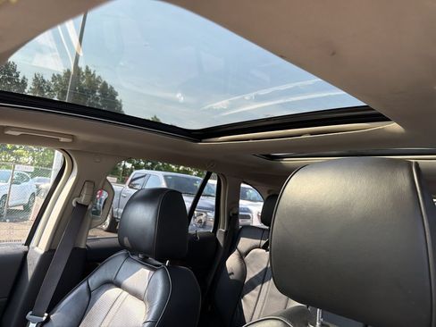 Used 2014 Lincoln MKX AWD w/ Equipment Group 102A image 28