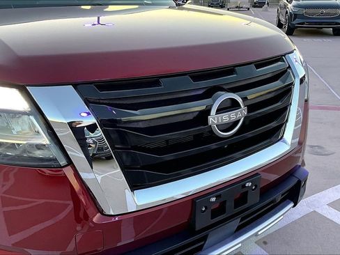 Used 2022 Nissan Pathfinder SL image 36