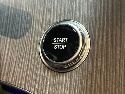 New 2026 Mercedes-Benz EQE 320 4MATIC SUV image 29