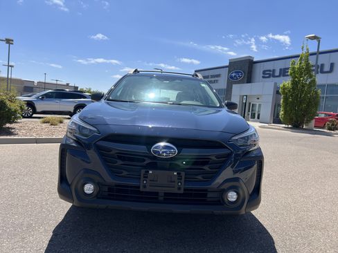 Used 2025 Subaru Outback AWD/4WD image 15