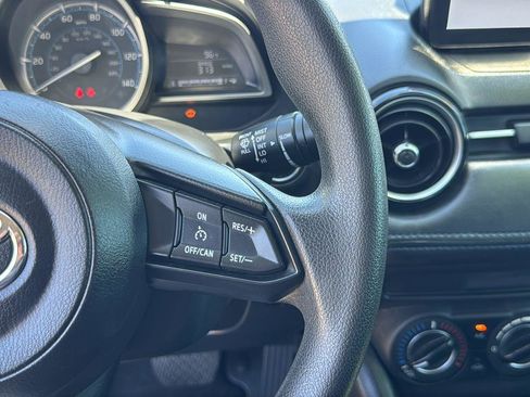 Used 2019 Toyota Yaris LE FWD image 18