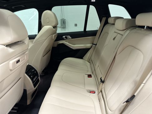 Used 2019 BMW X5 xDrive40i w/ Convenience Package AWD/4WD image 31