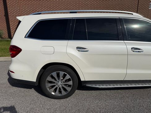 Used 2017 Mercedes-Benz GLS 450 4MATIC image 36