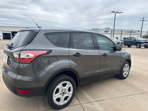 Used 2018 Ford Escape S FWD image 4