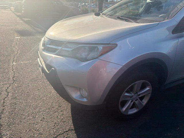 Used 2013 Toyota RAV4 XLE FWD image 8