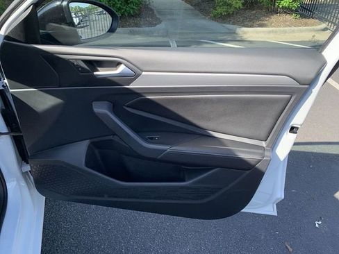 Used 2022 Volkswagen Jetta Sport image 13