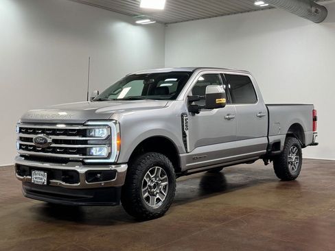 Used 2023 Ford F250 Lariat w/ Lariat Ultimate Package image 7