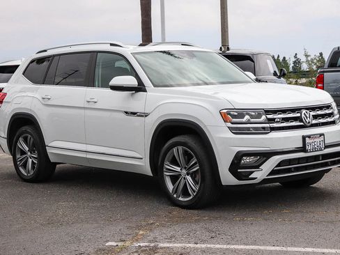 Used 2019 Volkswagen Atlas SEL R-Line FWD image 3