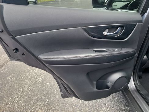 Used 2016 Nissan Rogue SL w/ SL Premium Package AWD/4WD image 10