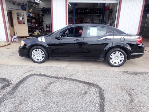 Used 2013 Dodge Avenger SE FWD image 14