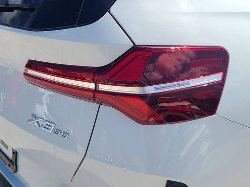 Used 2025 BMW X3 xDrive30i w/ M Sport Package image 15