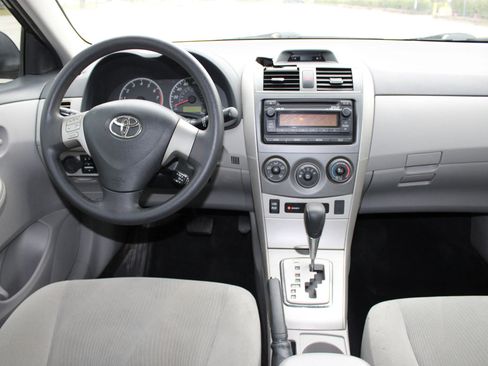 Used 2012 Toyota Corolla LE image 8