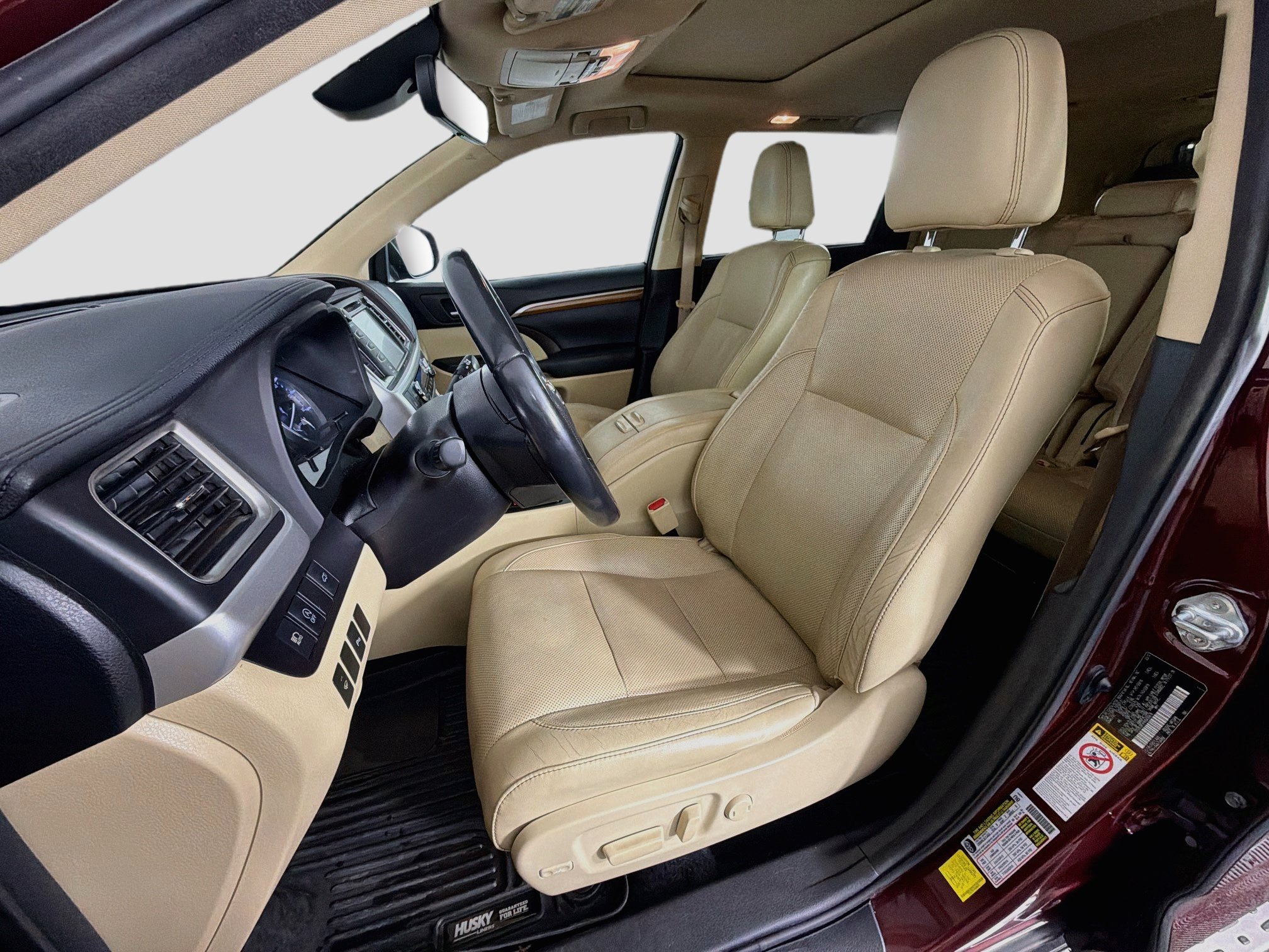 Used 2017 Toyota Highlander Limited w/ Carpet Mat Package AWD/4WD image 13
