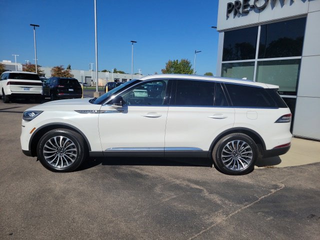 Certified 2023 Lincoln Aviator Reserve w/ Elements Package Plus AWD/4WD image 4