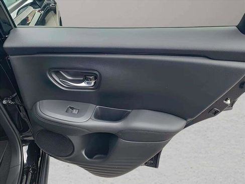 Used 2023 Honda HR-V LX image 23