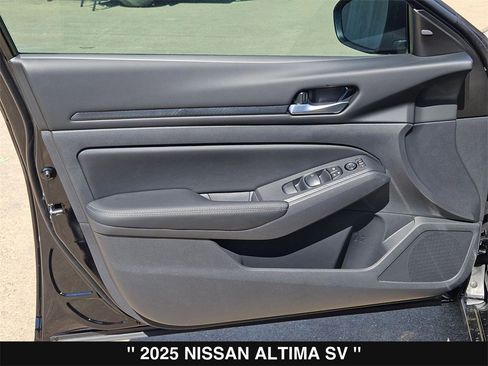 New 2025 Nissan Altima 2.5 SV image 14