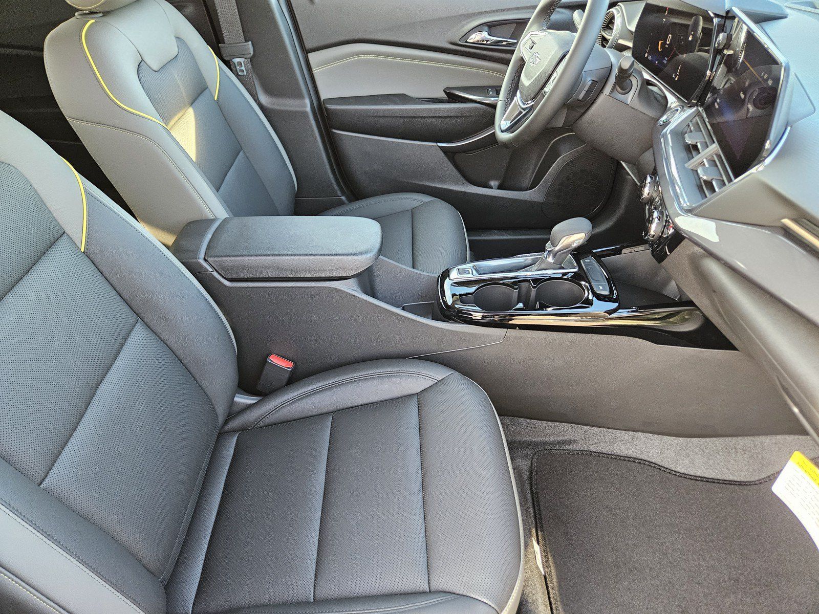 New 2026 Chevrolet Trax ACTIV w/ Driver Confidence Package FWD image 10