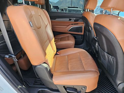 Used 2024 Kia Telluride SX Prestige X-Pro AWD/4WD image 31