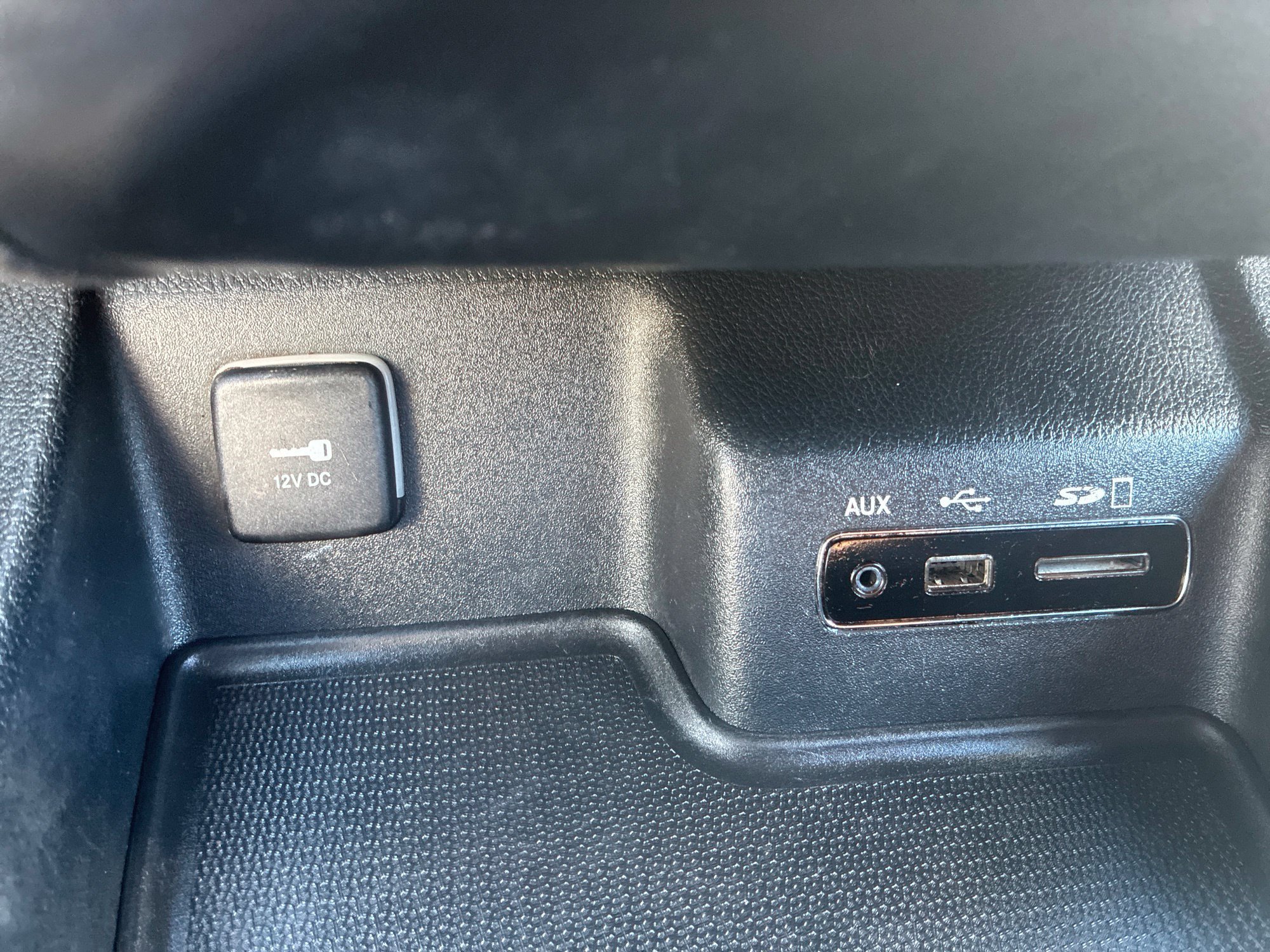Used 2017 Dodge Durango R/T AWD/4WD image 19
