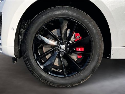 Used 2025 Jaguar F-PACE R-Dynamic S image 9