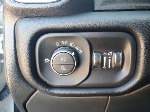 Used 2024 RAM 2500 Laramie w/ Night Edition image 31