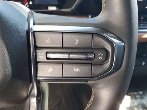 Used 2024 GMC Canyon AT4 w/ AT4 Premium Package image 20