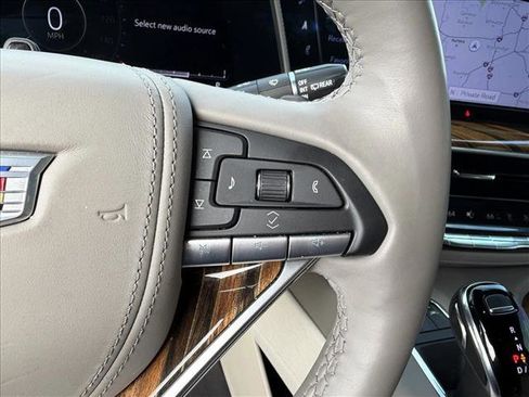 Used 2023 Cadillac Escalade Sport Platinum w/ LPO, ONYX Package image 17