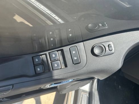 Used 2012 Chevrolet Camaro SS RWD image 8