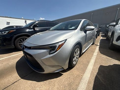Used 2024 Toyota Corolla LE FWD image 1
