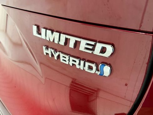 Used 2022 Toyota Venza Limited w/ Advanced Technology Package AWD/4WD image 28