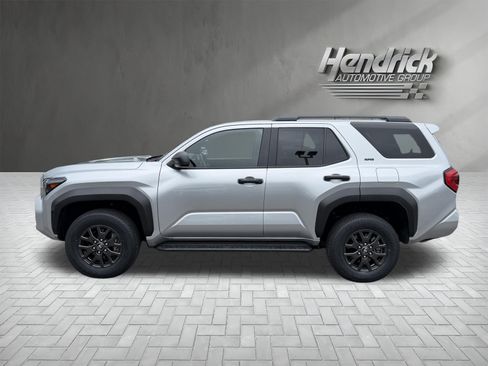 Used 2025 Toyota 4Runner SR5 RWD image 7
