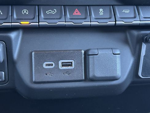 New 2026 Chevrolet Silverado 1500 Custom image 30