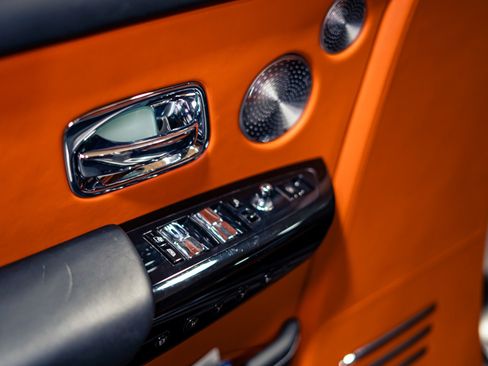 Used 2018 Rolls-Royce Phantom Sedan RWD image 40